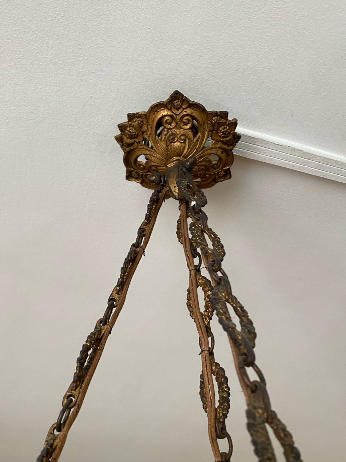 Art deco alabaster pendant light