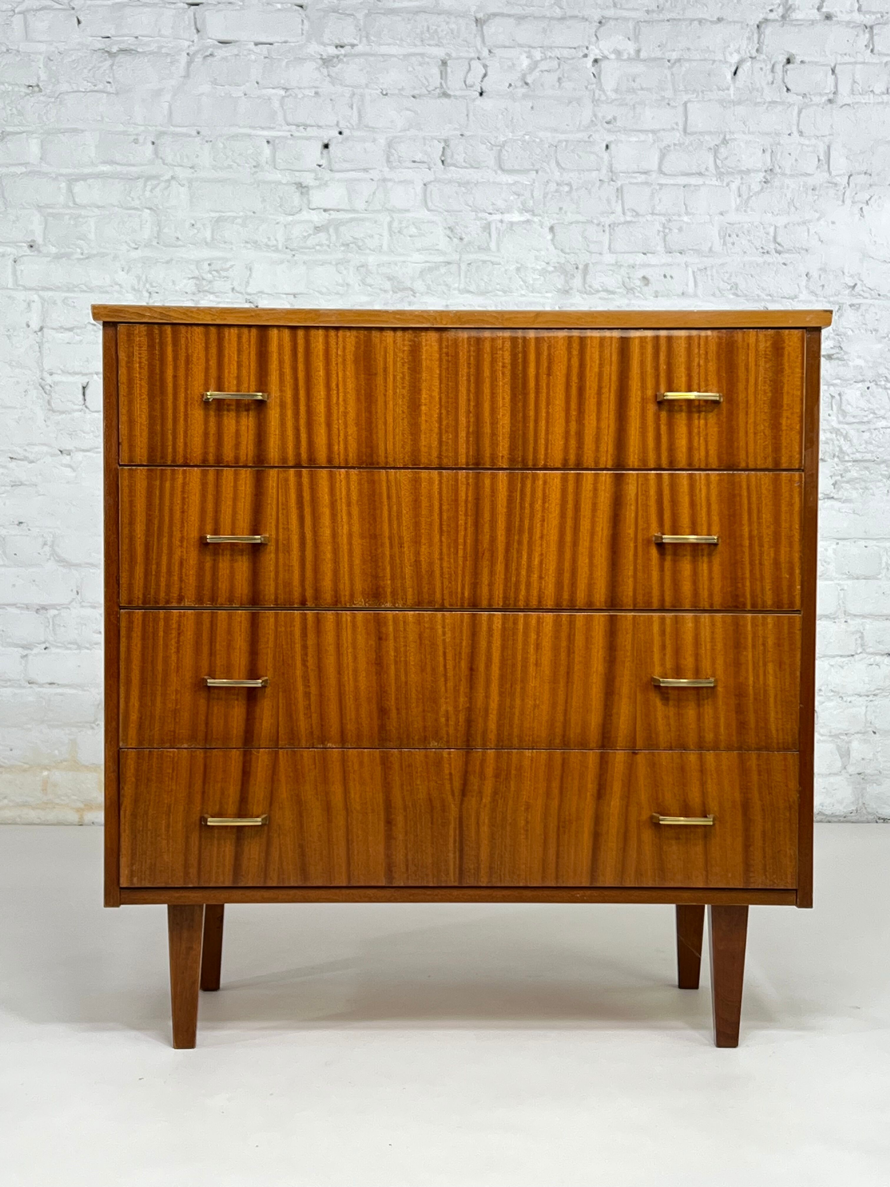 Commode années 60 en bois et laiton
