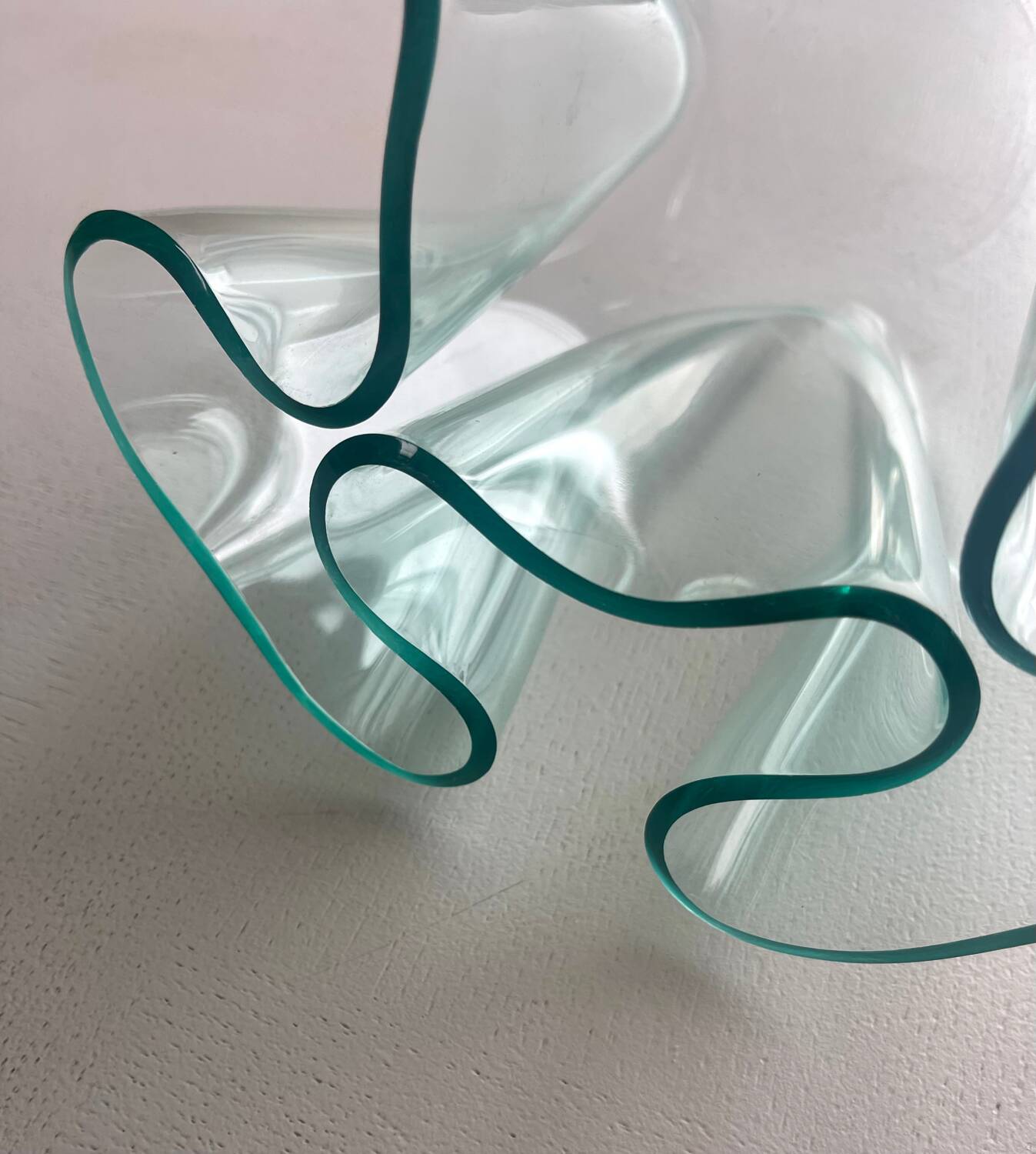 Plexi handkerchief vase 1980