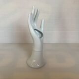 White hand vertical or horizontal soliflore ring