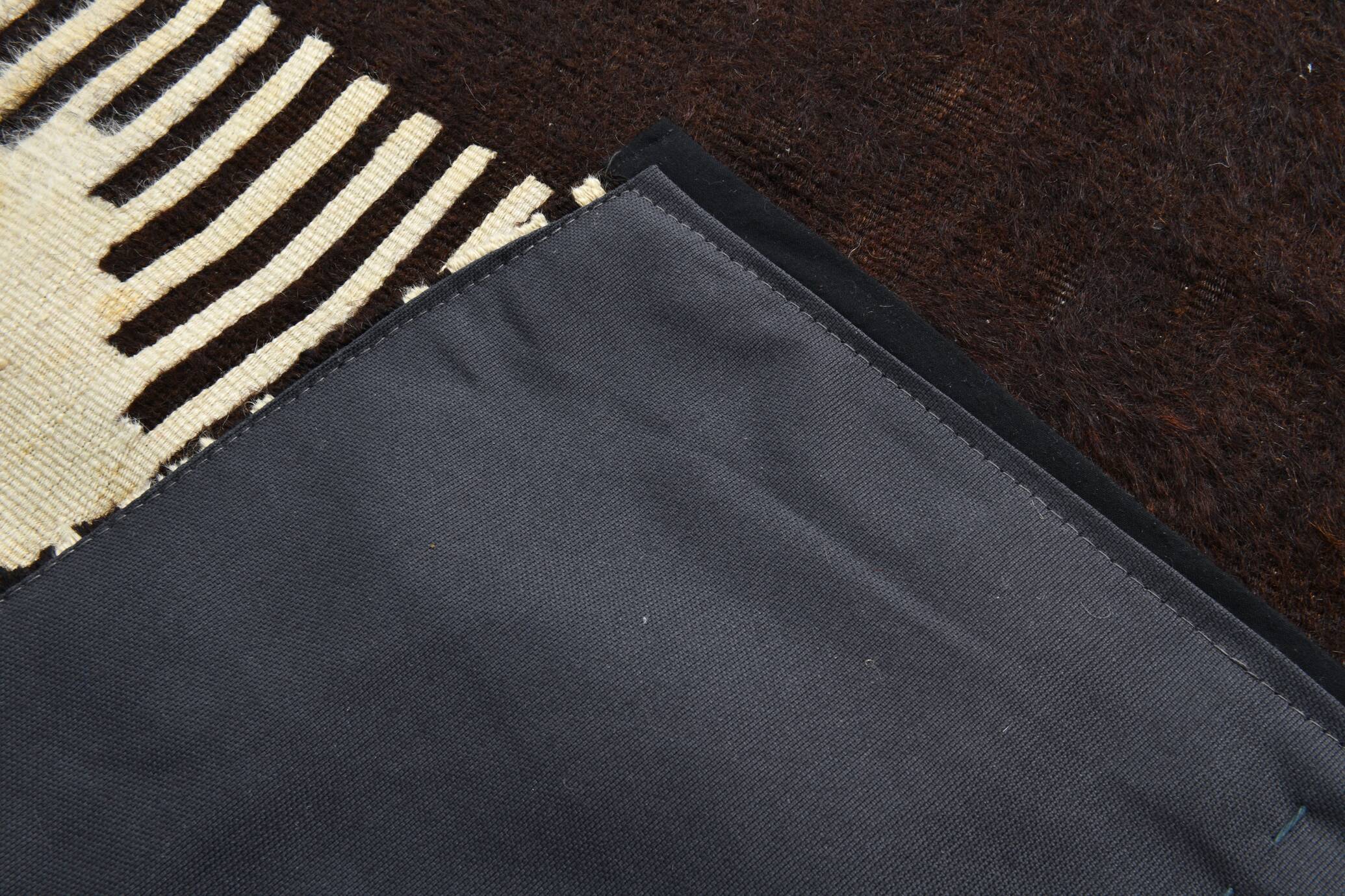 4x6 Black & Beige Handmade Wool Kilim Rug, 127x176 Cm