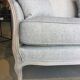 2 high-end Louis XV benches with poufs