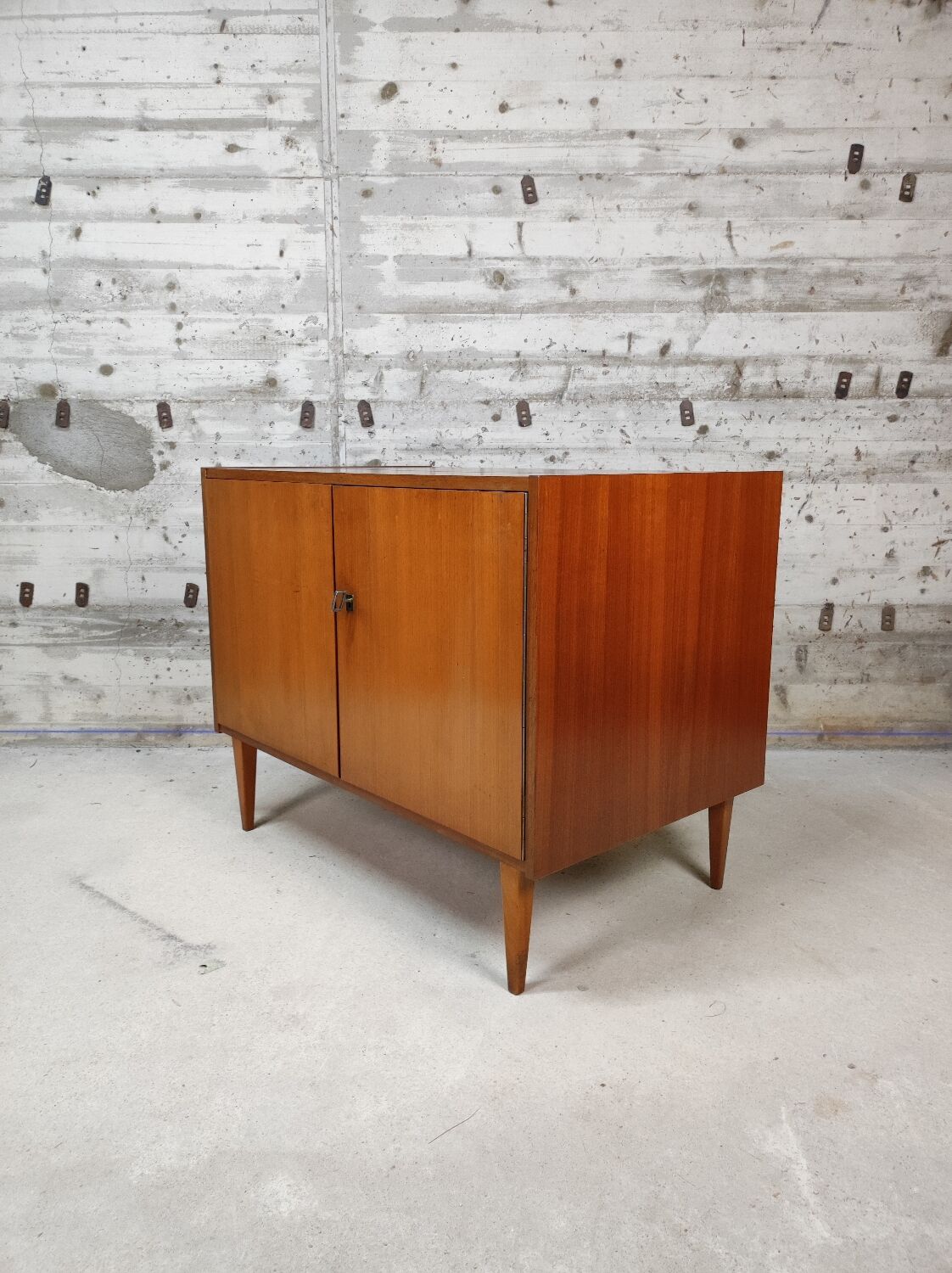 Vintage storage unit