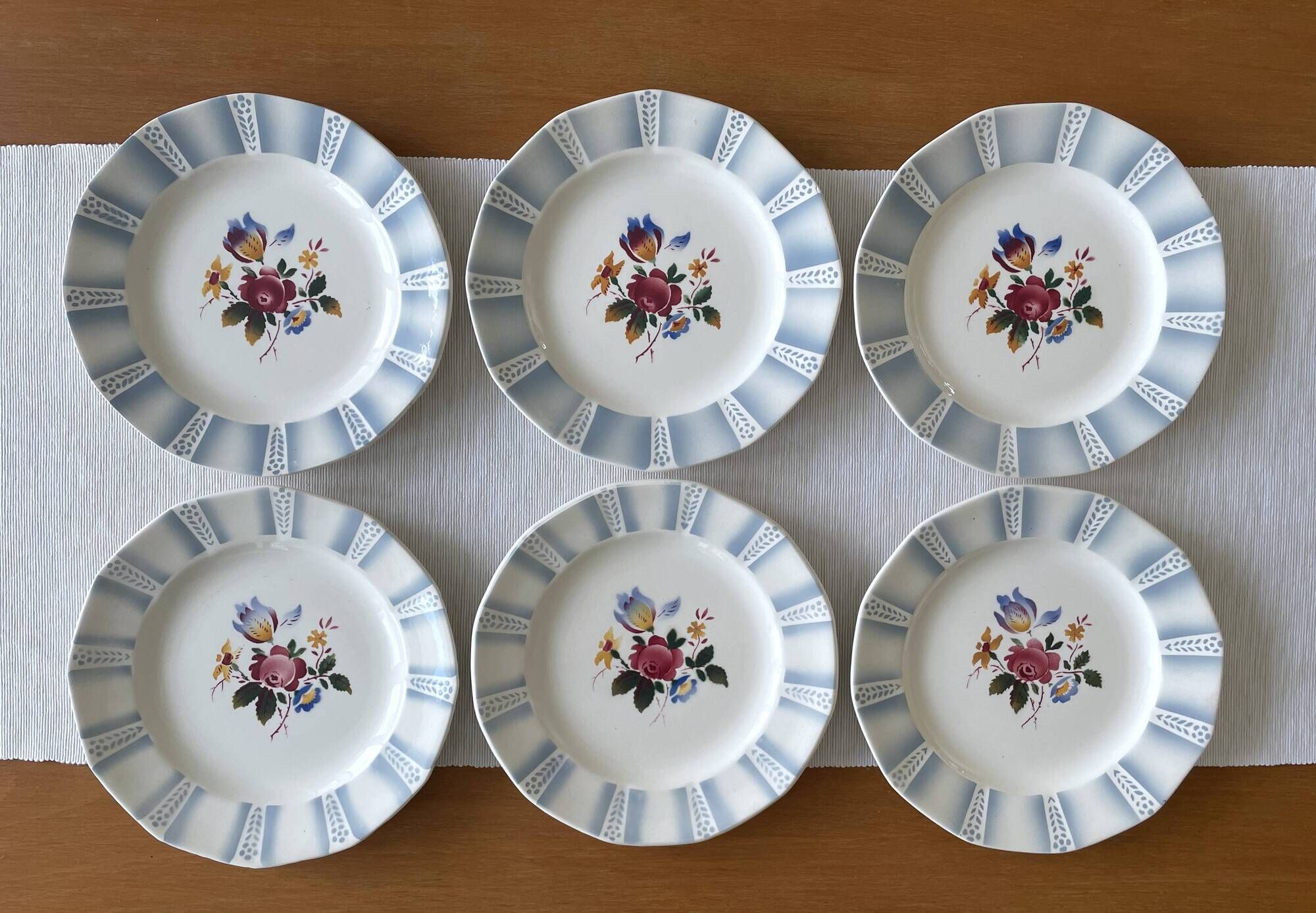 6 large flat antique plates in Sarreguemines earthenware
