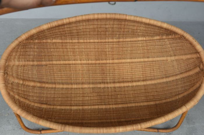 Ancient cradle in exotic wood bamboo style and mulch