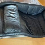XDark brown leather chaise longue