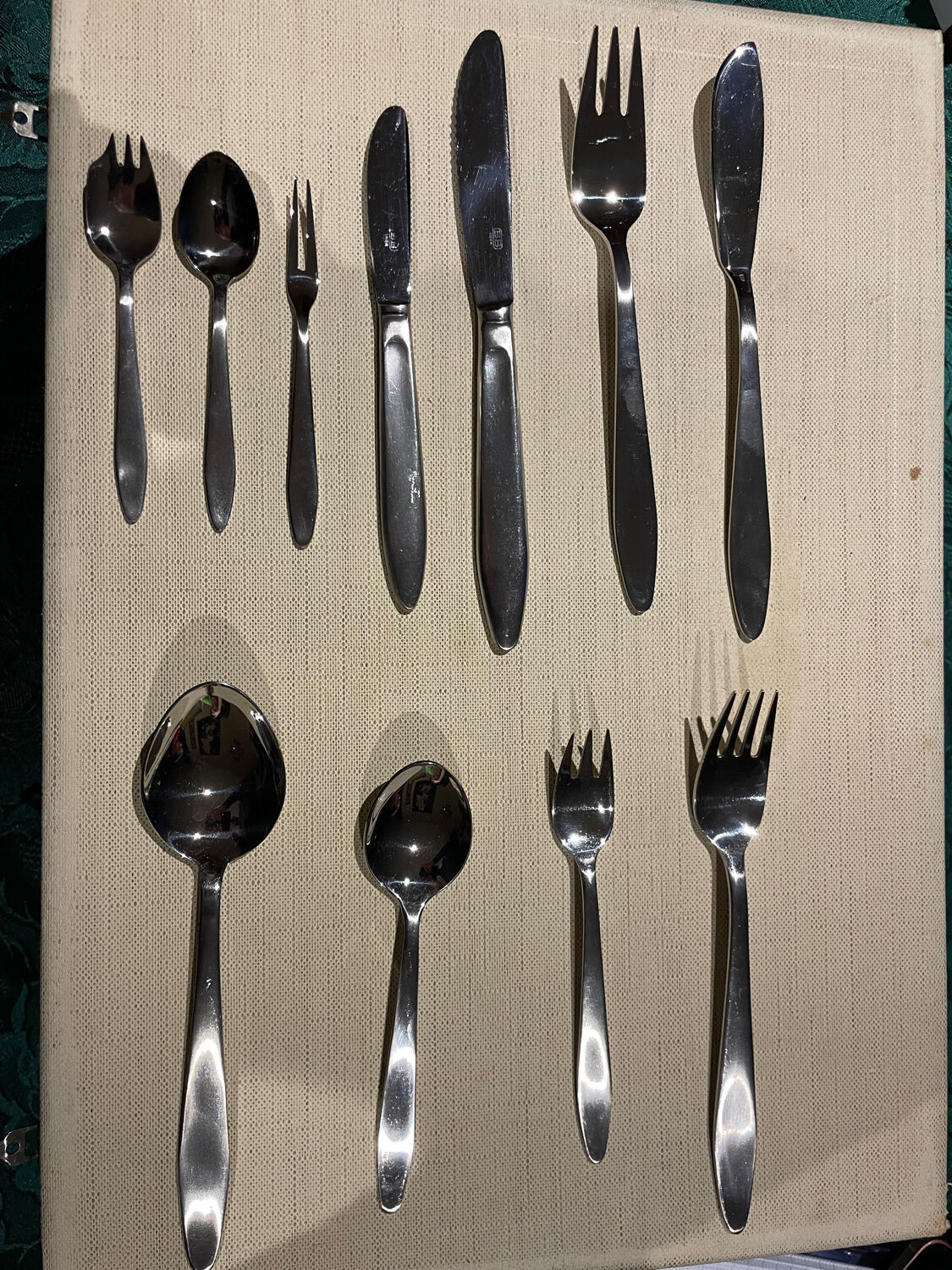 Vintage 138-piece cutlery set