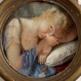 Miniature XIXe jeune fille la tête reposant sur un coussin