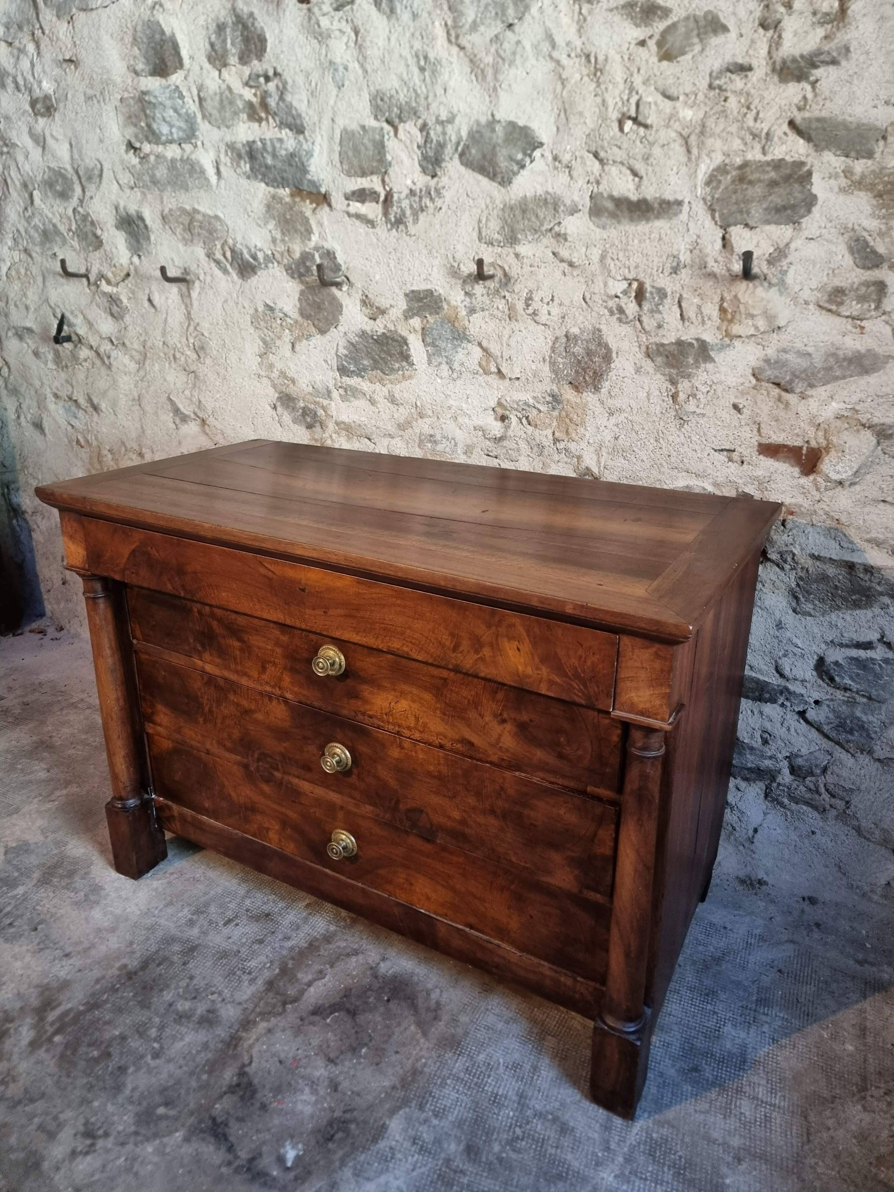 Antique French walnut commode, early 19th century (1800–1830), 4 drawers.