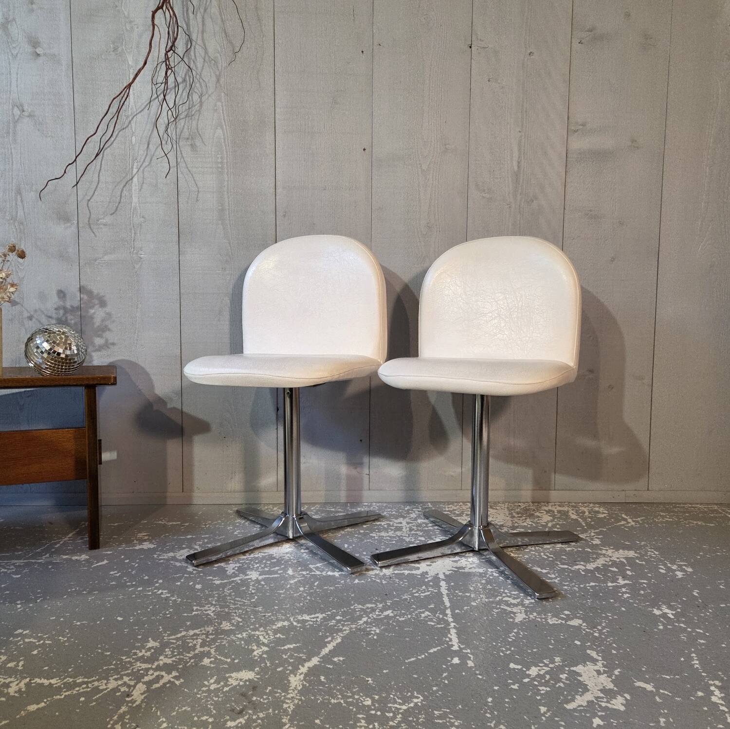 Chaises pivotantes skai blanc