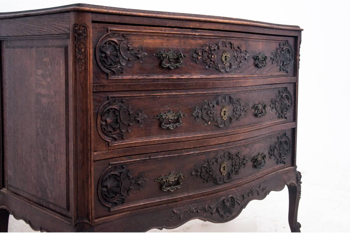 Carved chest of drawers, France, around 1880