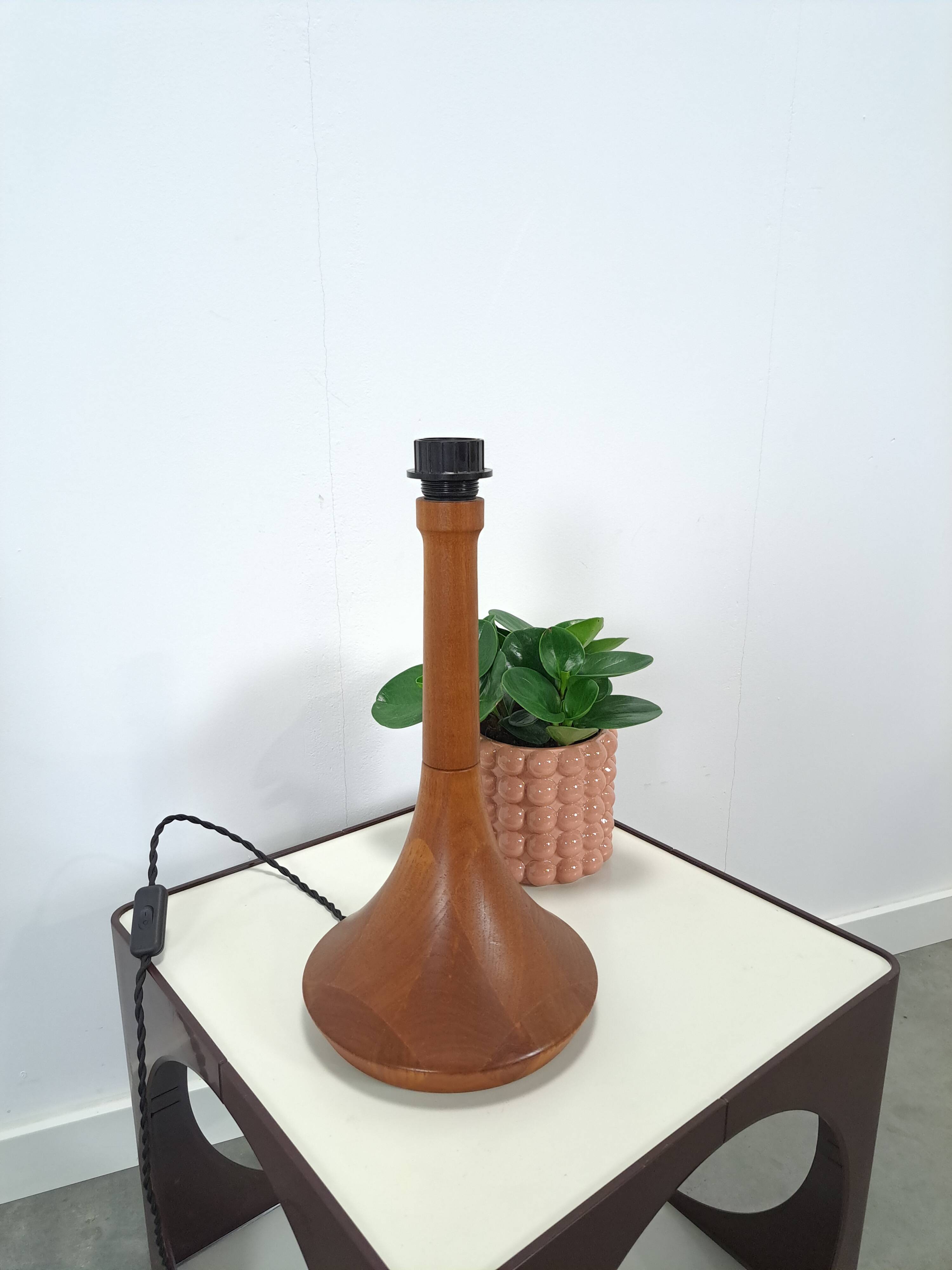 Teak houten lampenvoet vintage
