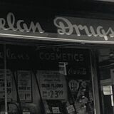 Vintage photo of New York 1950s format 6/6.