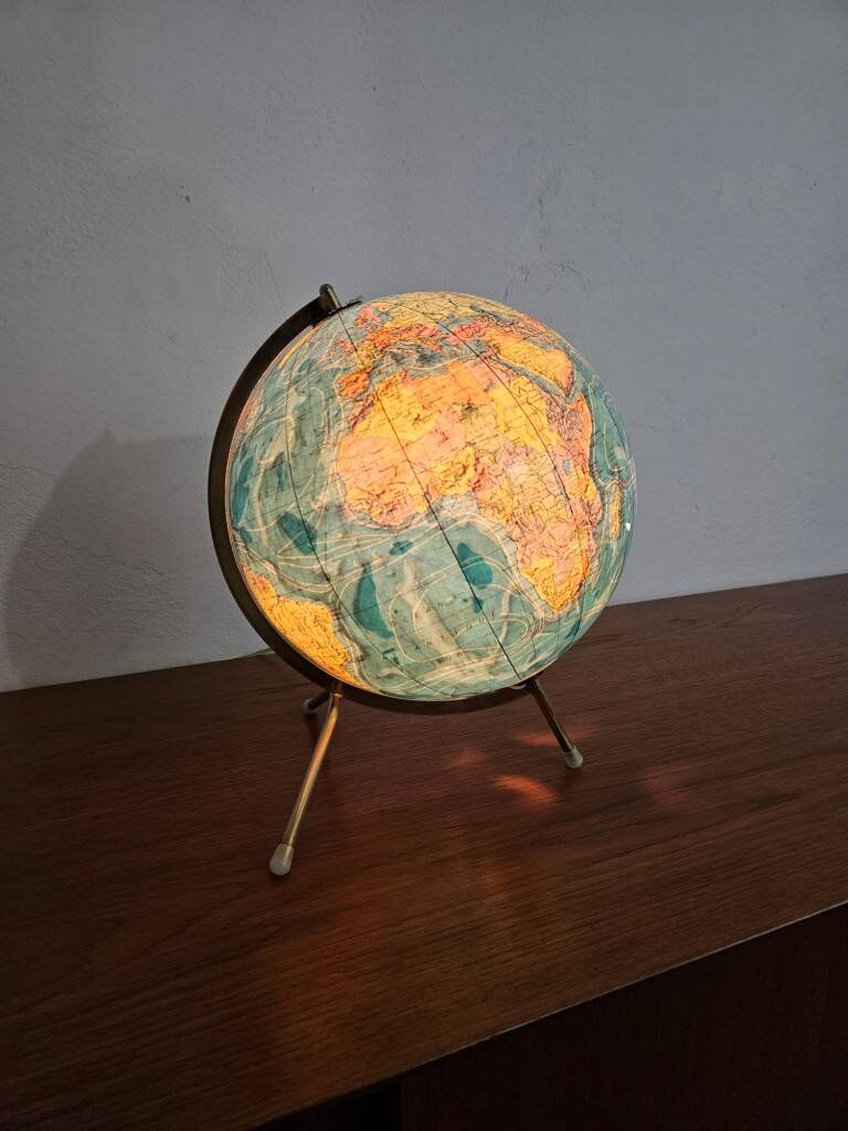 Barren Globe Lamp