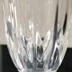 Lot 5 Grandes Flûtes à champagne en cristal taillé. Motifs gouttes/pointes diamant. Haut 20,5 cm