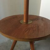 Tripod tablet lamppost