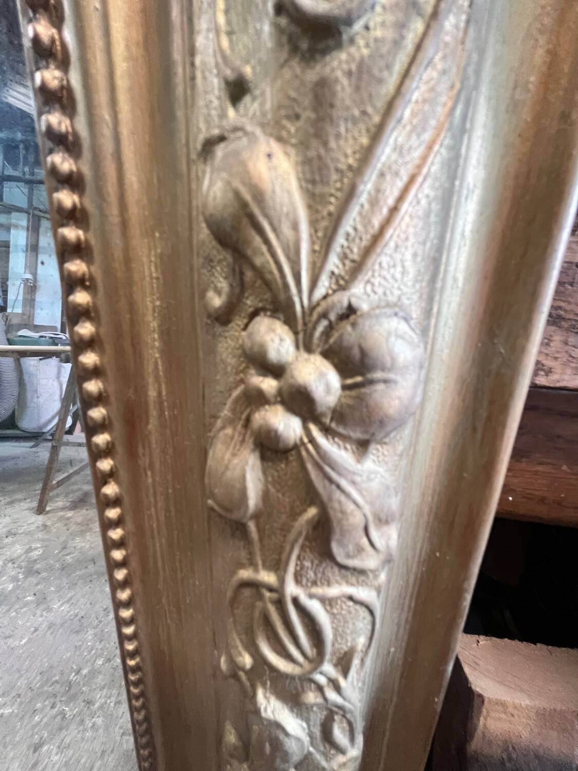 Miroir doré
