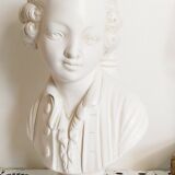 Buste ancien de jeune garçon  , en plâtre blanc