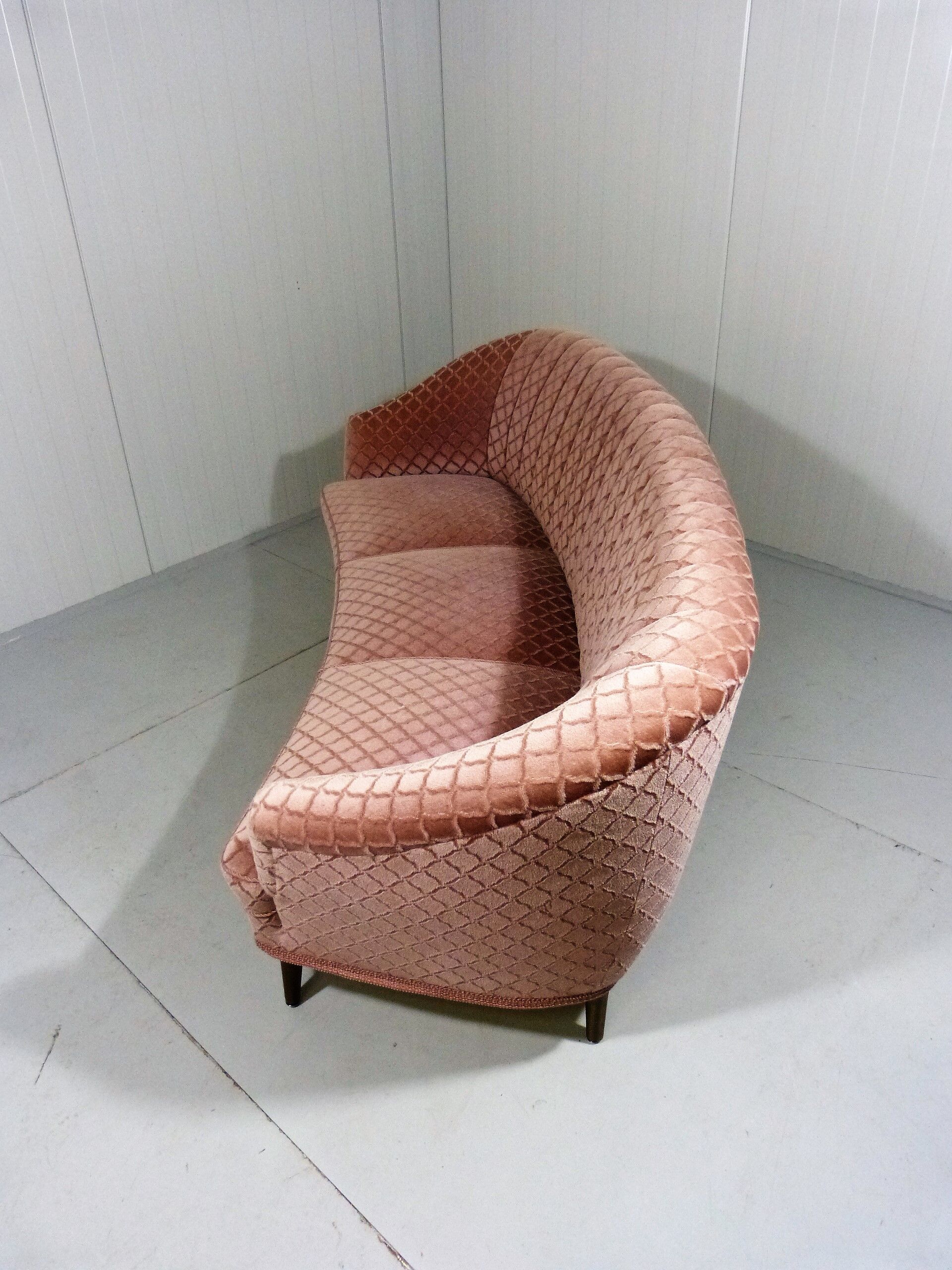 Pink velour rounded sofa 1950’s