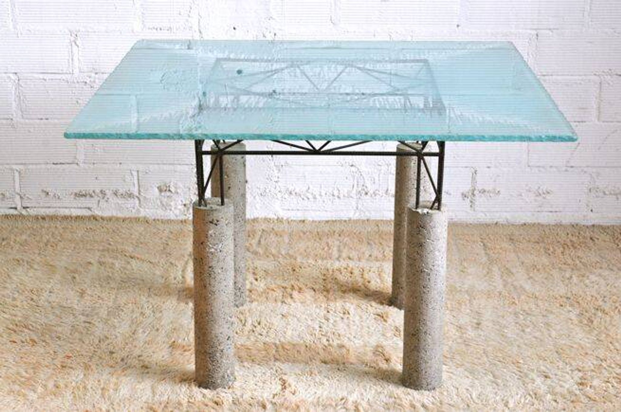 Table en béton et verre meulé, Italie 1980