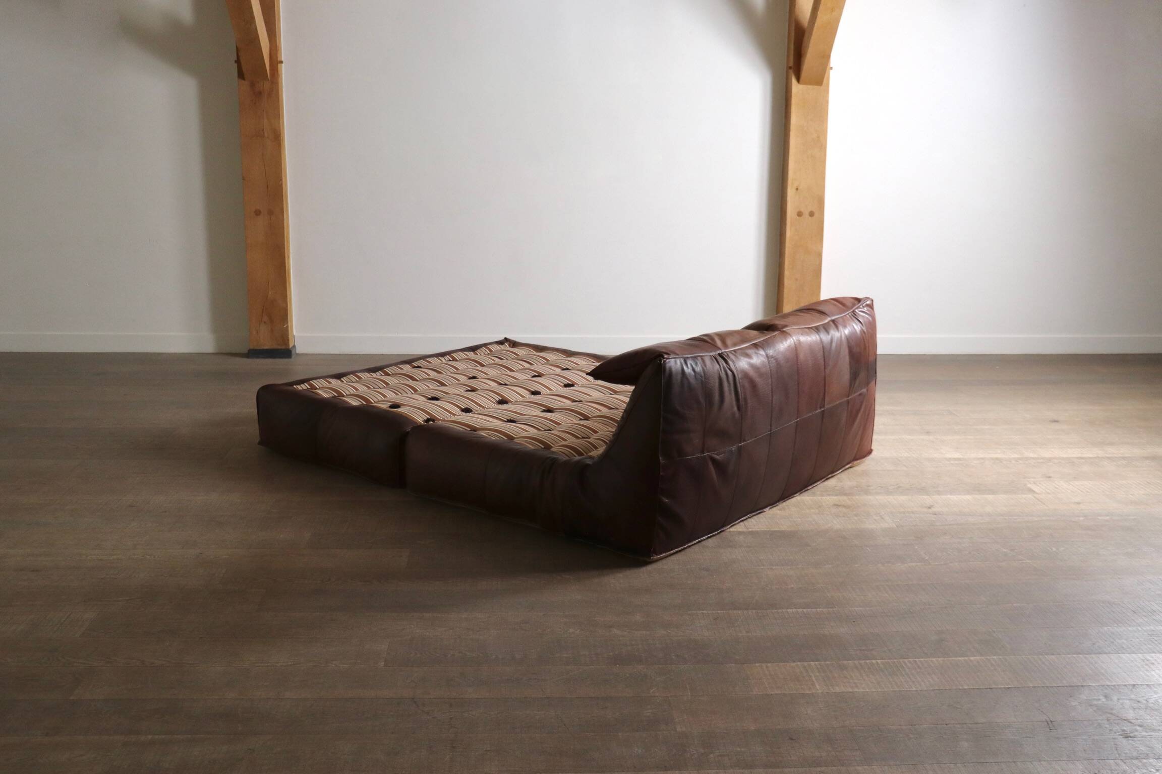 Le Bambole Bed In Buffalo Leather By Mario Bellini For B&B Italia, 1970s