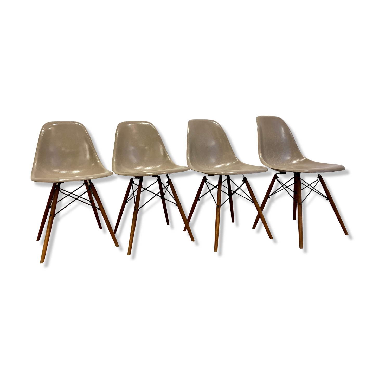4 Eames DSW Fiberglass Chairs for Herman Miller