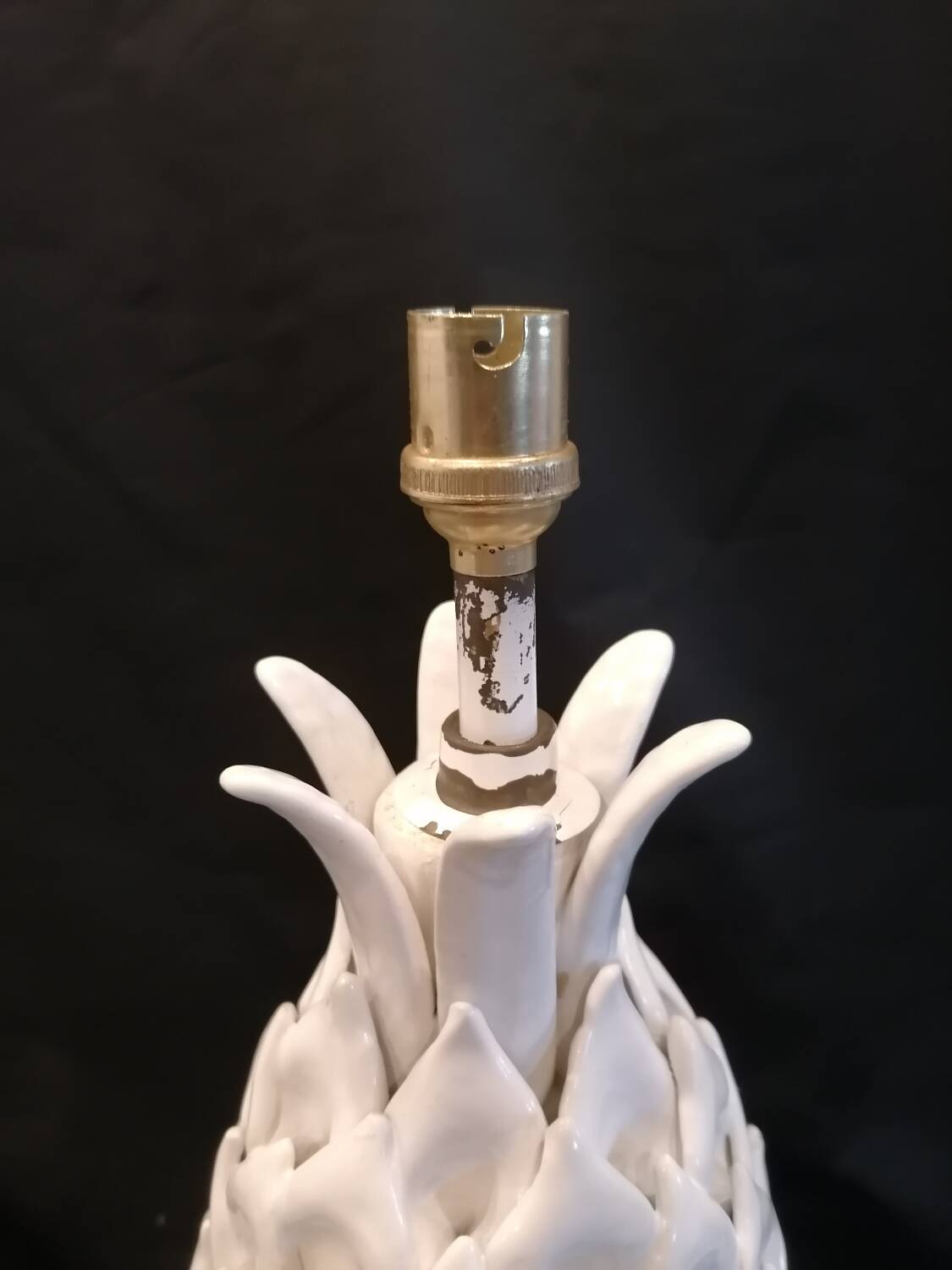 Large ceramic lamp from Manises with floral decoration  
-Circa 1960/1970