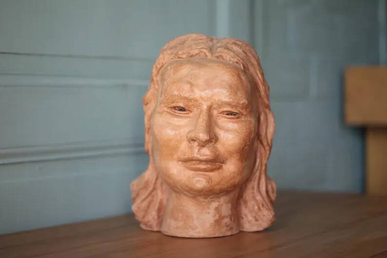 Sculpture signed Doloire, terracotta sculpture, woman's head sculpture, collection, interior decoration.