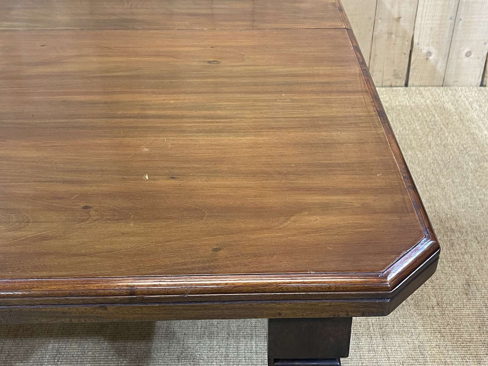 English mahogany table from the 1930s with an extension