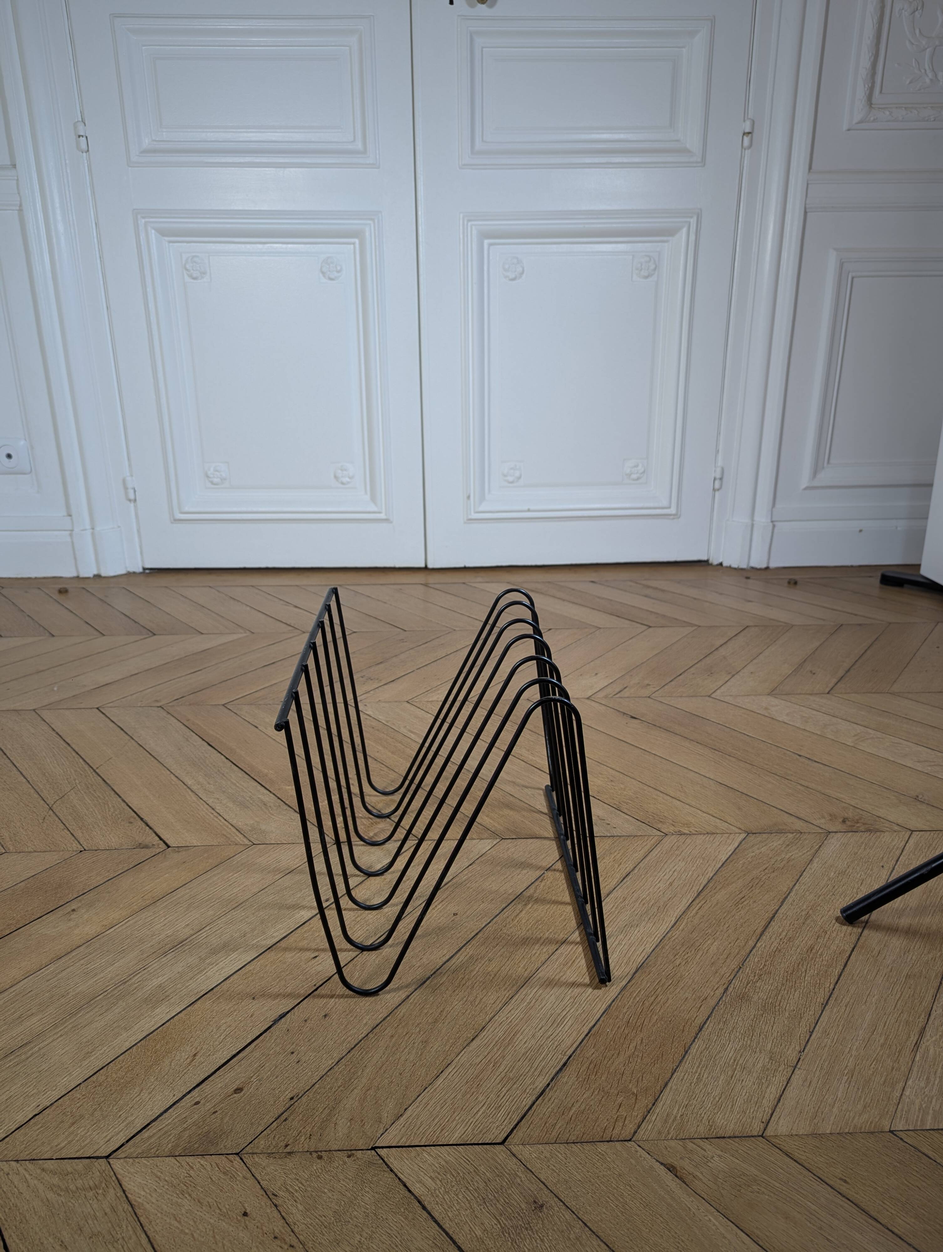 Magazine rack or record holder “Z” by François Arnal, Vintage design from the 1960s