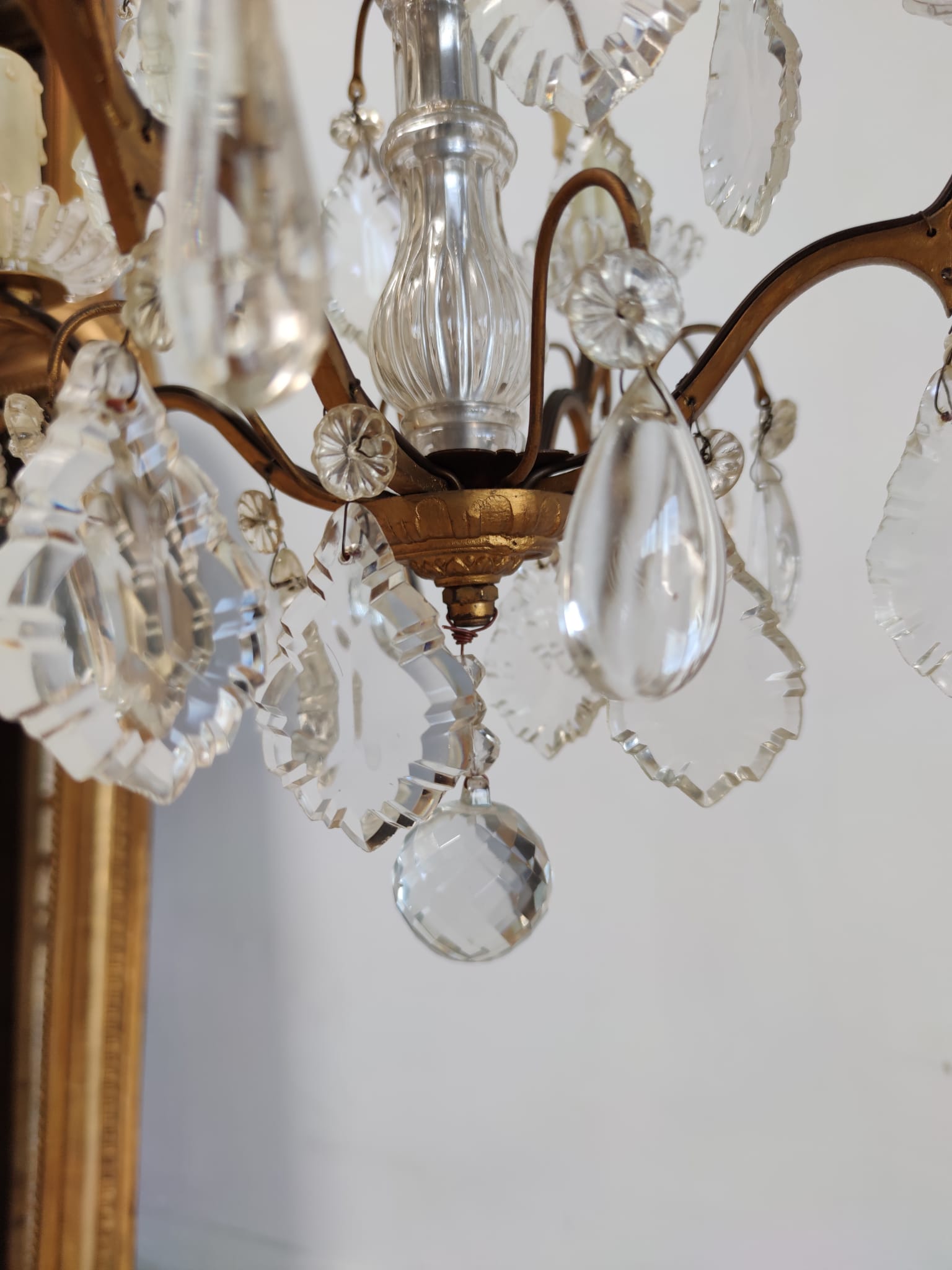 Small chandelier cage with pendants and brass frame louis XV style