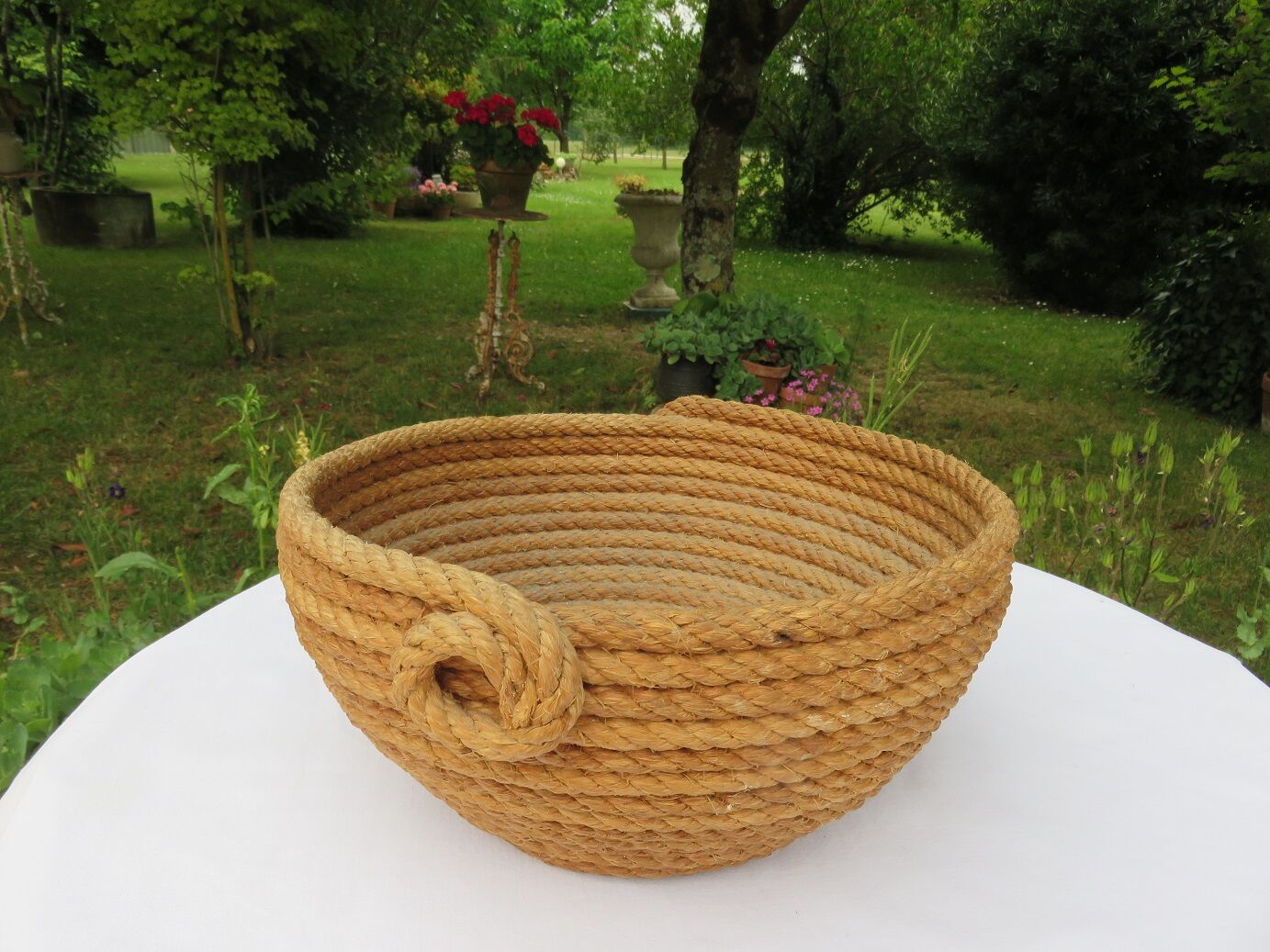 Rope basket