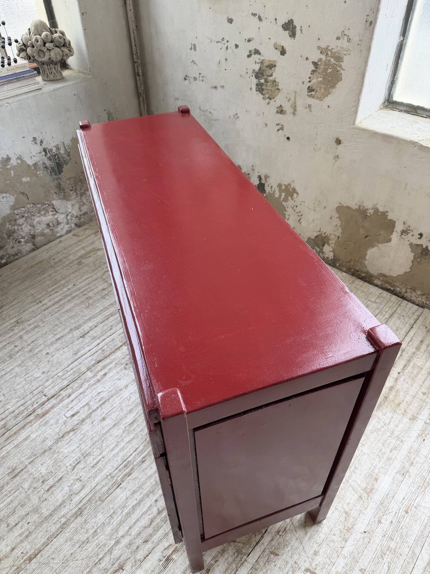 Red lacquered enfilade 1970 160cm