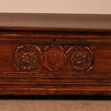 Italian Renaissance walnut chest - circa 1600