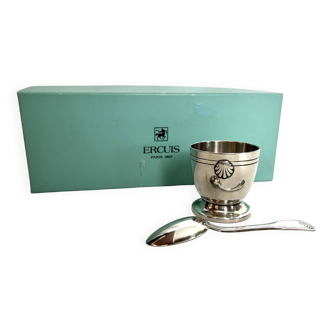 Tableware, Ercuis egg cup set and 20th century silver metal shell spoon
