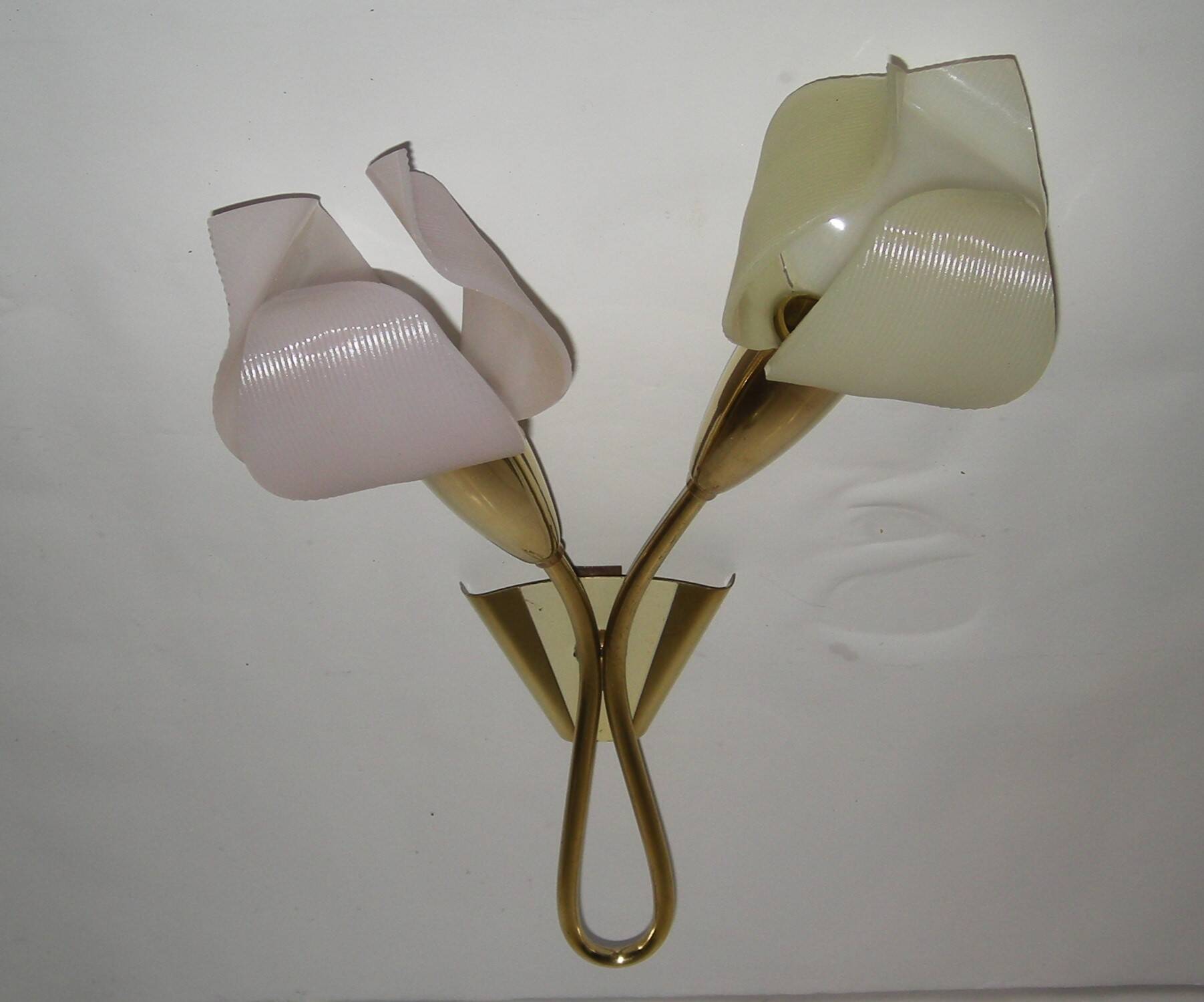Double flower wall light from the 1950s.