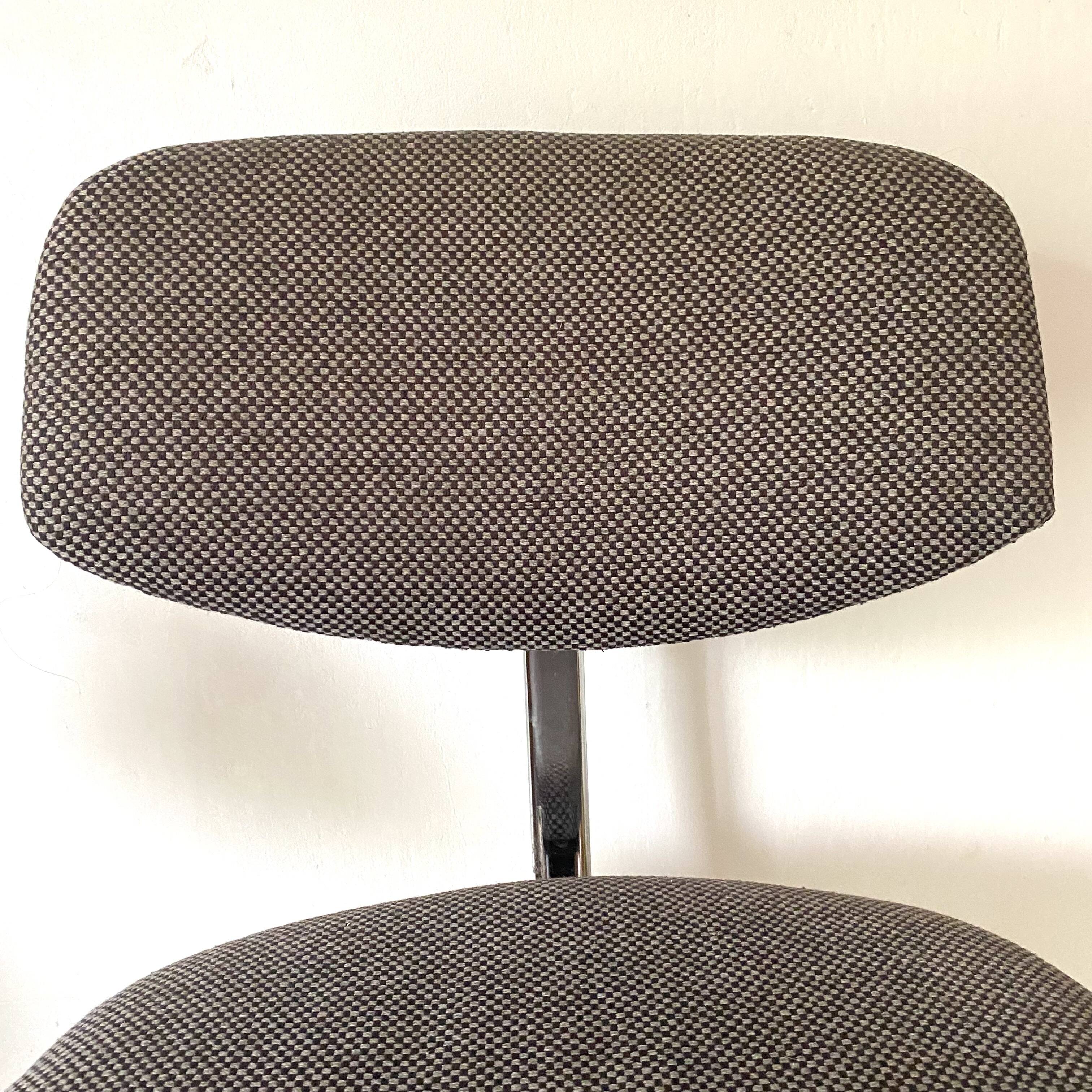 Swivel vintage office chair, adjustable height