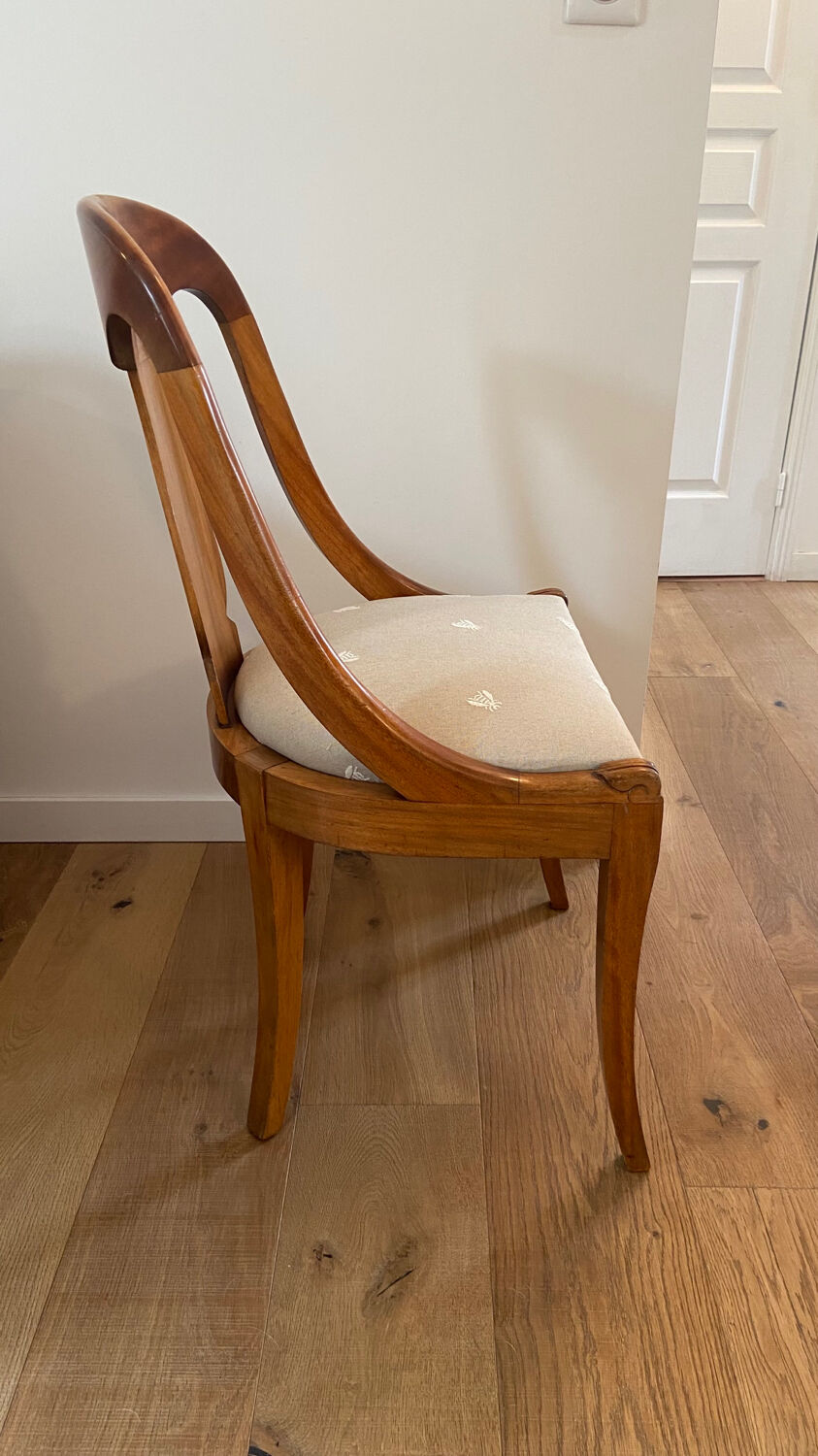 Vintage empire style gondola chair