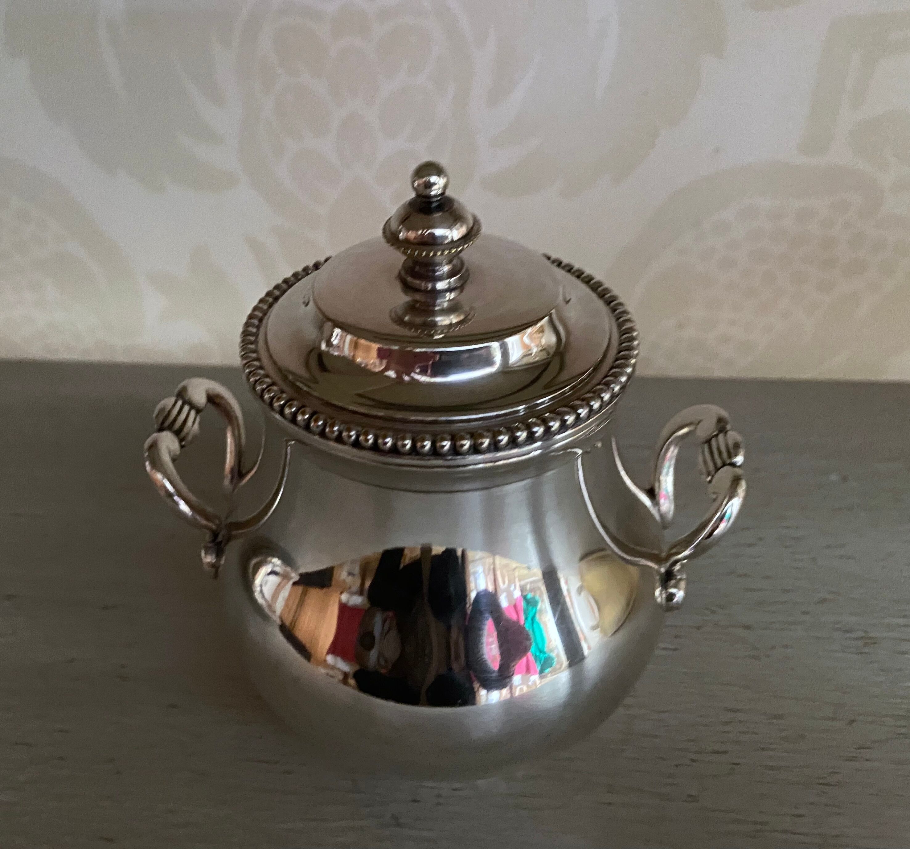 Sweet "pearls" silver metal