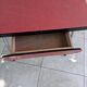 Table de cuisine vintage en formica framboise – 2 tiroirs & 2 rallonges – a