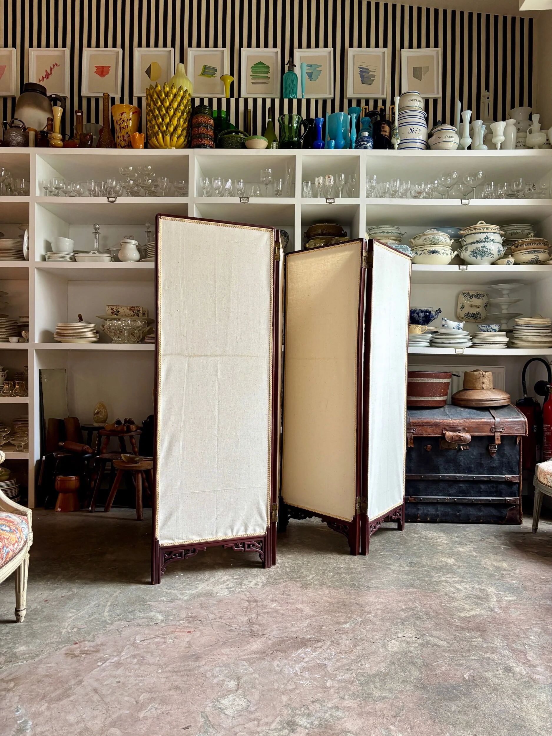 4-panel screen in dark wood and beige cotton