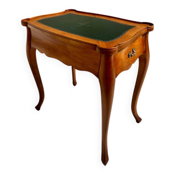 Small flying table in Louis XV style, 20th century.