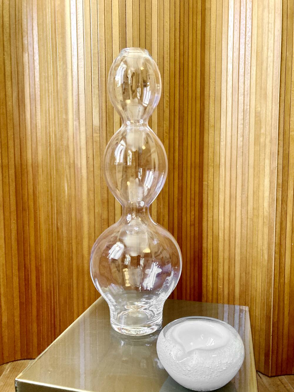 Large vase with 3 wavy glass balls