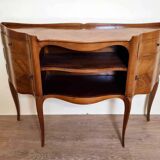 console serving model similar to the so-called “snack” table models