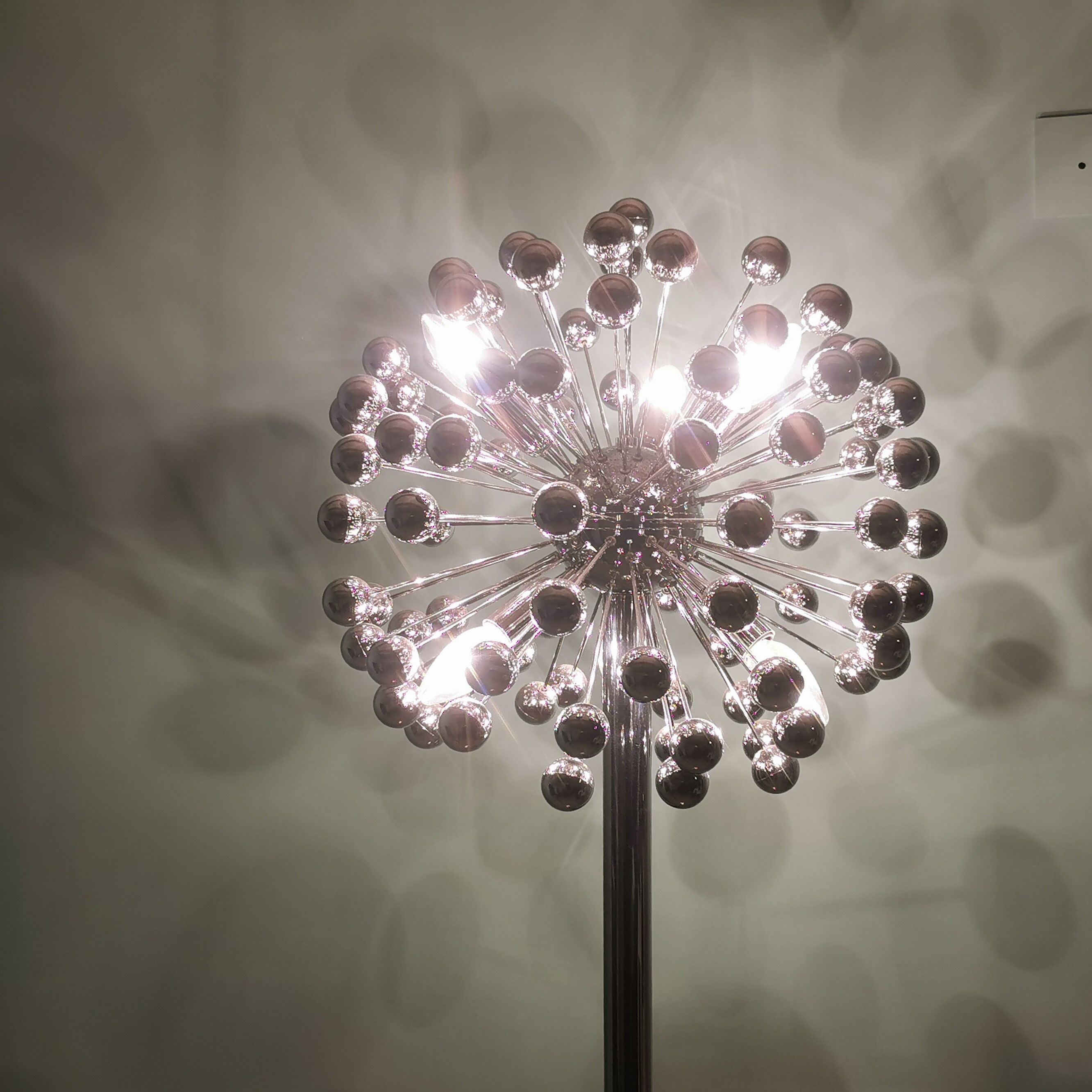 Sputnik 60' lamppost