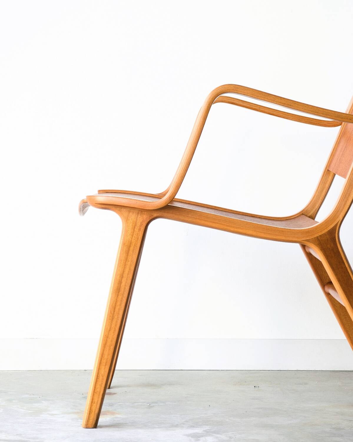 Vintage Danish armchair AX by Peter Hvidt, edition Fritz Hansen, 1950.
