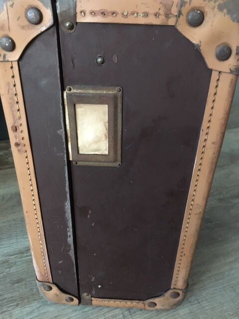 Vintage brown case