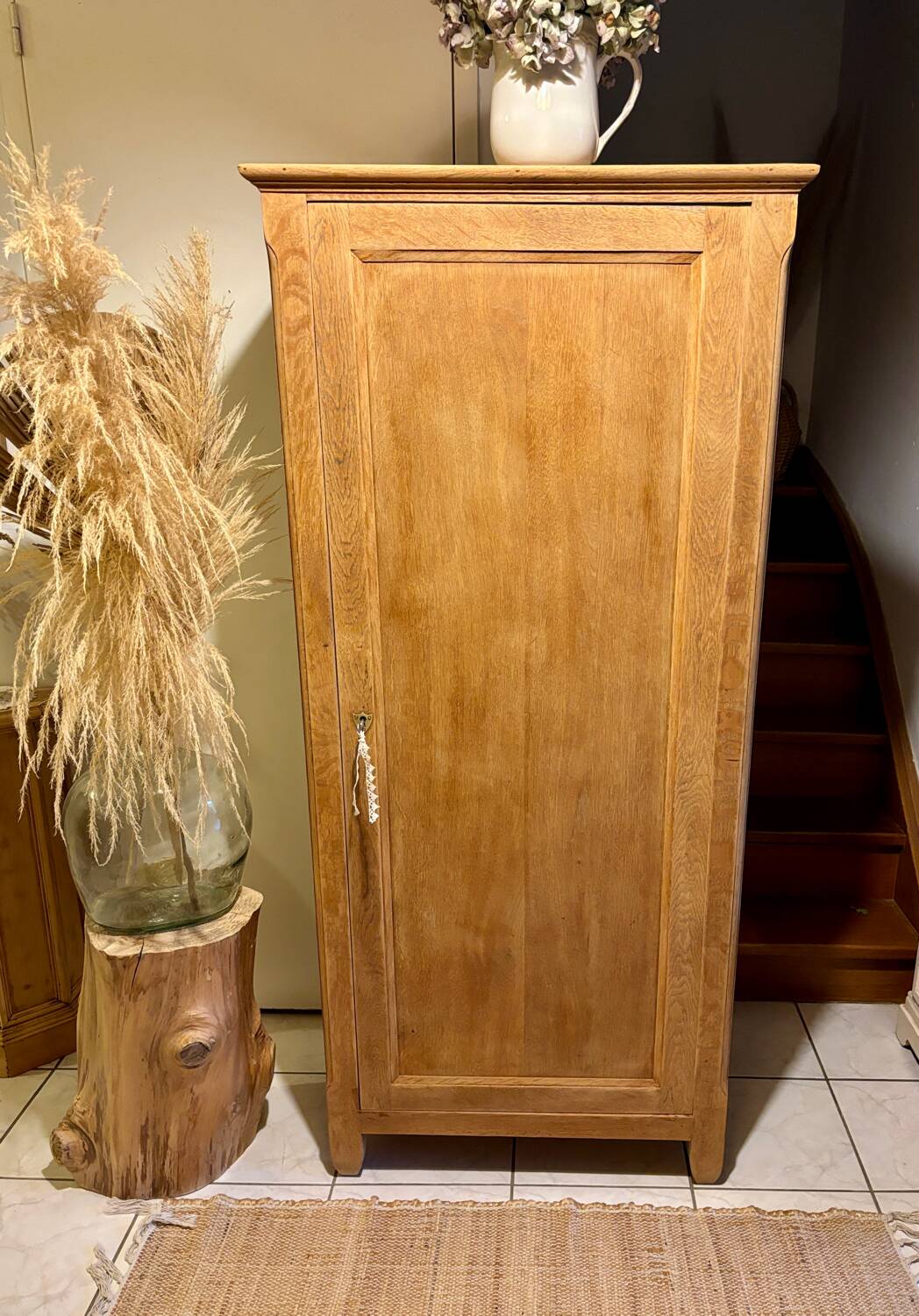 Armoire parisien en bois brut
