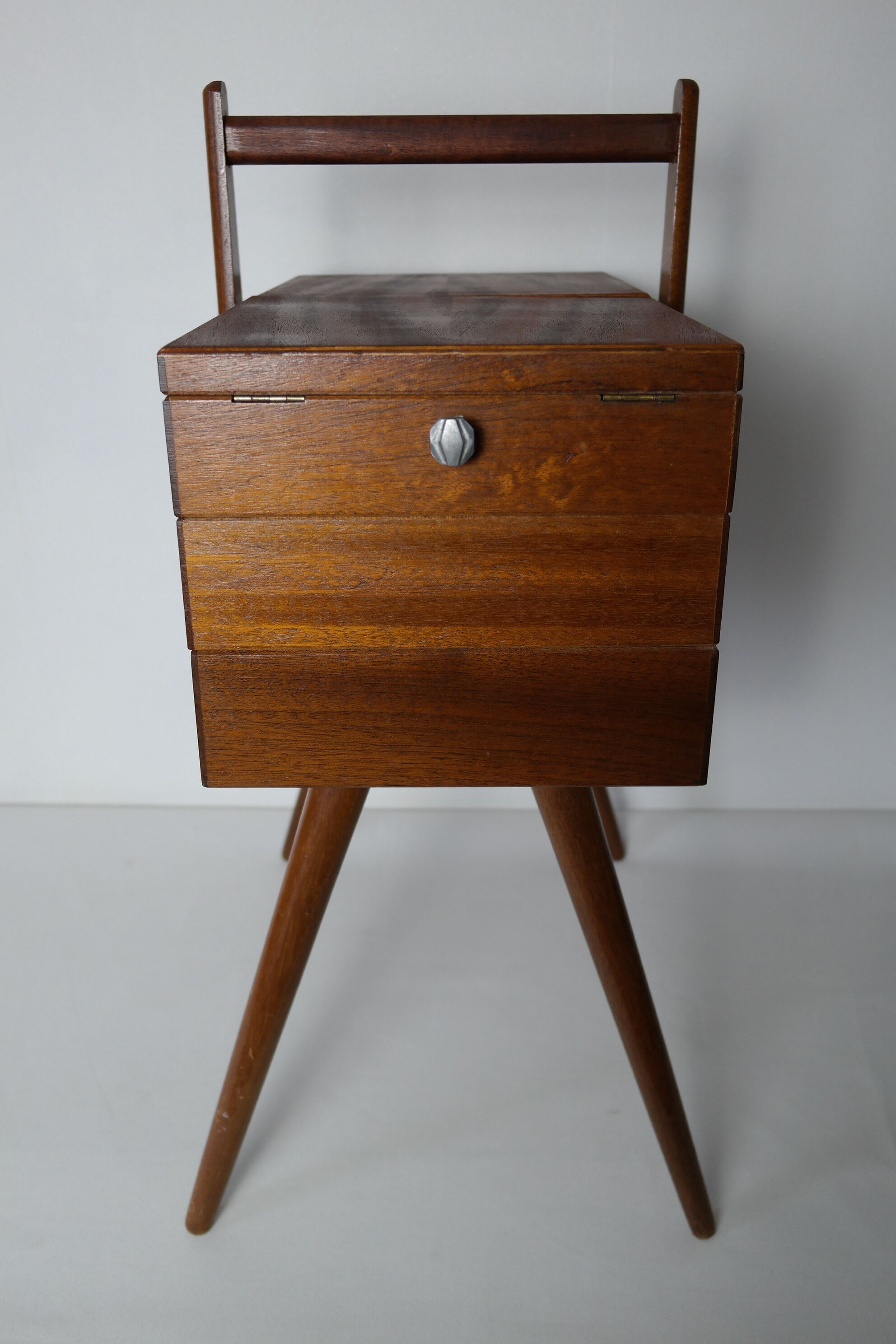 Sewing box in oak and mahogany 1950