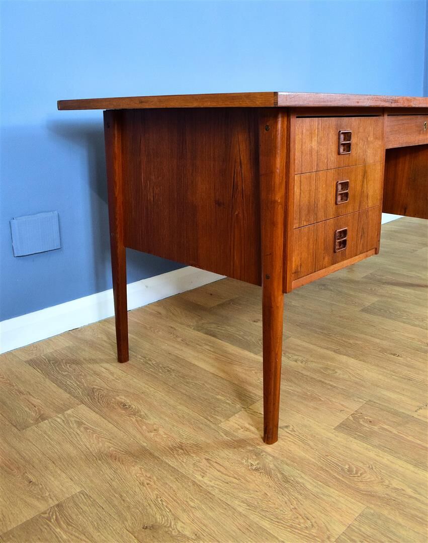 Bureau danois en teck
